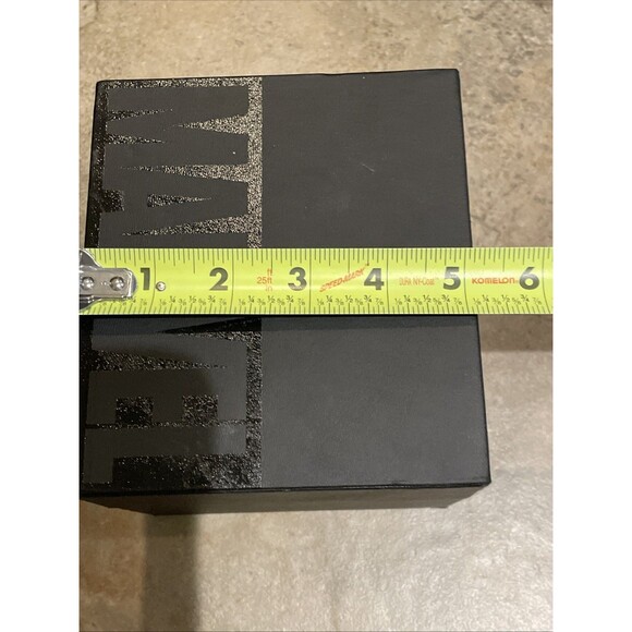 Invicta Limited Edition Marvel Watch Box with Cleaning Cloth - Picture 8 of 16